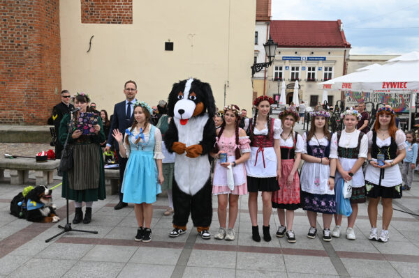 Od miłości do berneńskich psów pasterskich do parady „Tarnów w tricolorze”